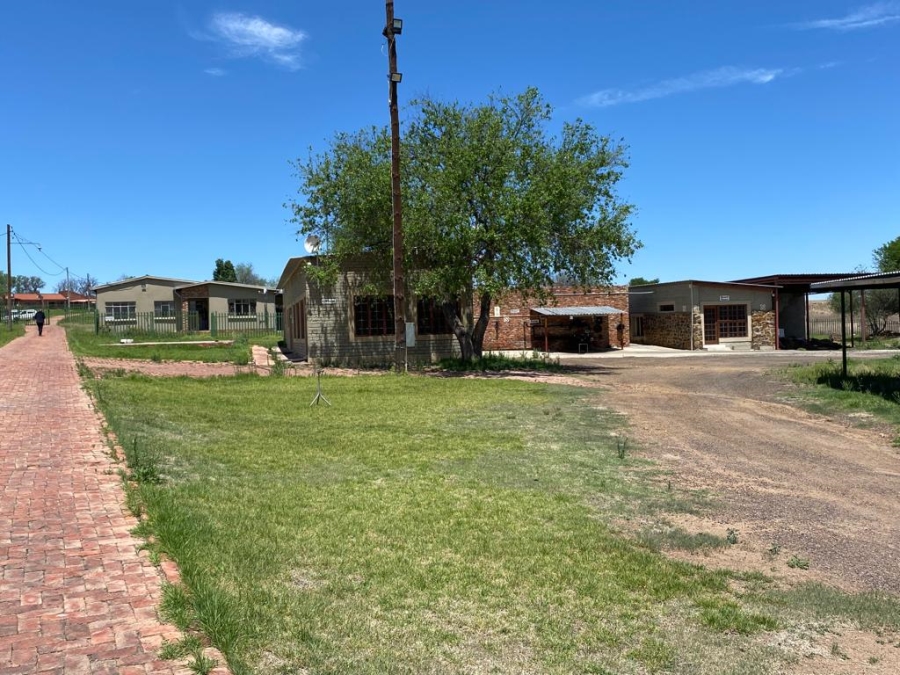 8 Bedroom Property for Sale in Parys Free State